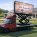 Ecran LED Mobil DOOH 4x2m inchiriere evenimente publicitate out.