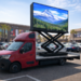 Ecran LED Mobil DOOH 4x2m inchiriere evenimente publicitate out.